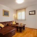 Sunny Ii Apartment