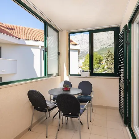 Apartment Tezulat *