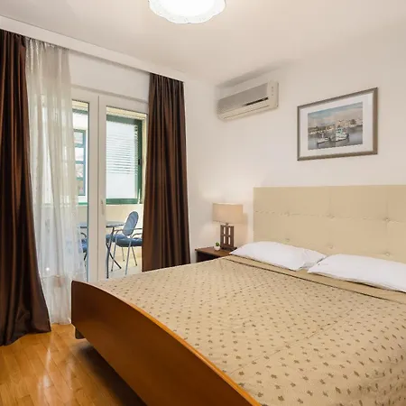 Tezulat Apartment Makarska