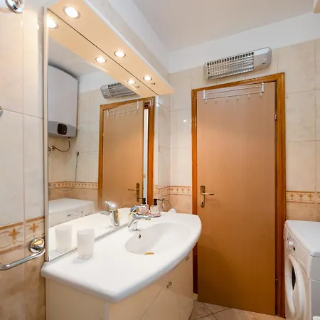 Tezulat Apartment Makarska