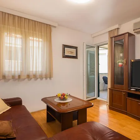 Apartment Tezulat Makarska