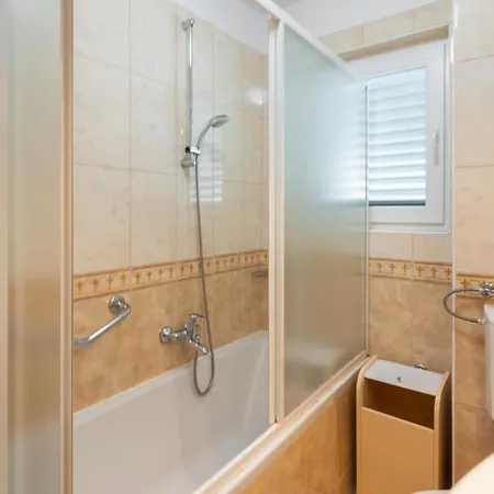 Apartment Tezulat