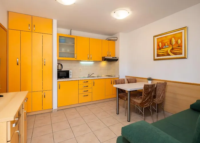 Sunny Ii Apartment *